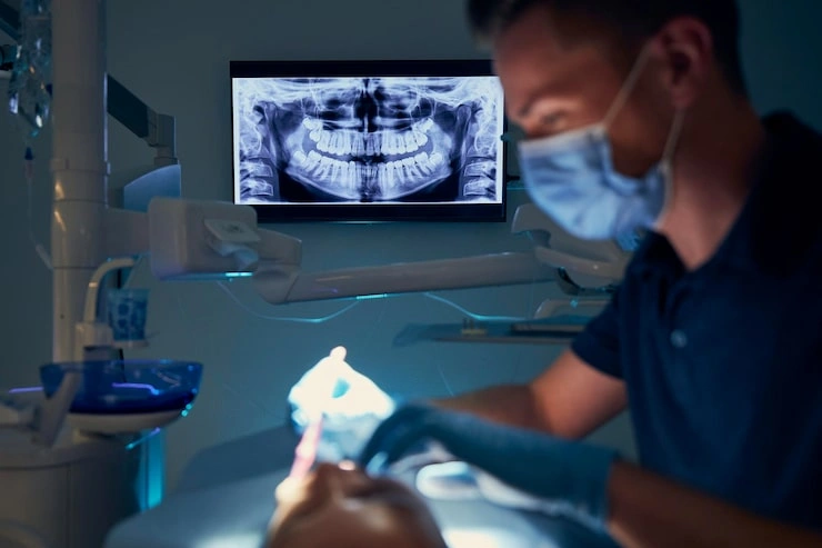 dentist examining girl clinic 1652124 2285
